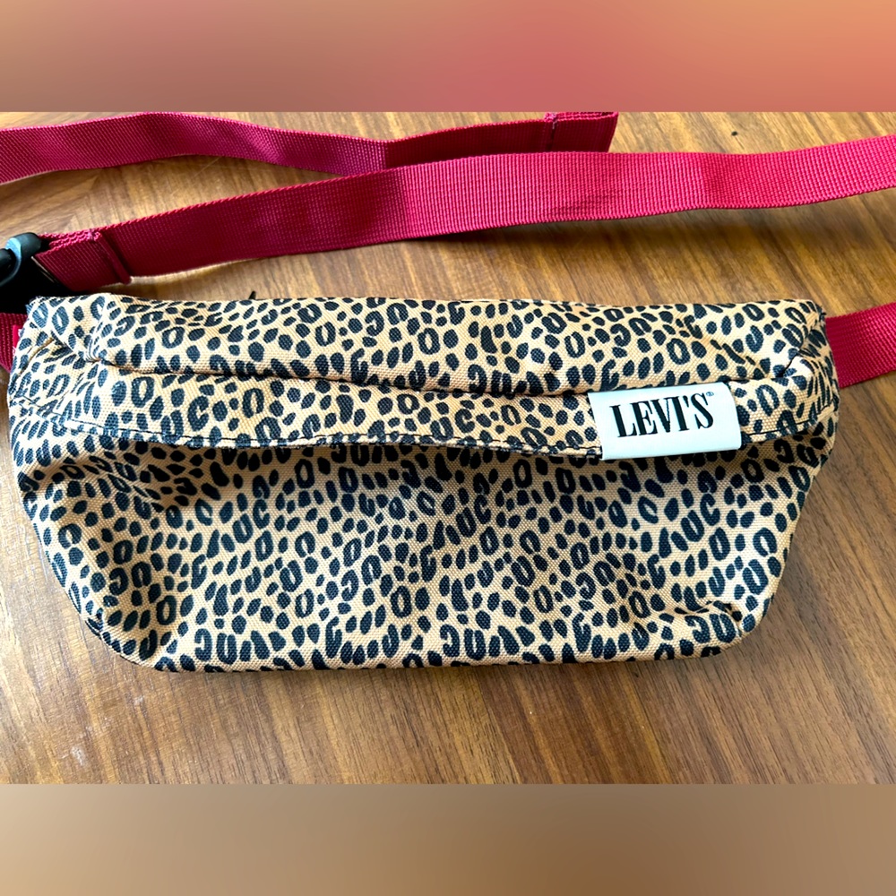 Levi’s belt bag